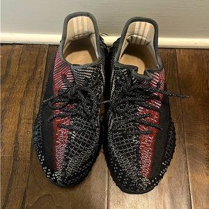 Yeezy sneakers! UNISEX
